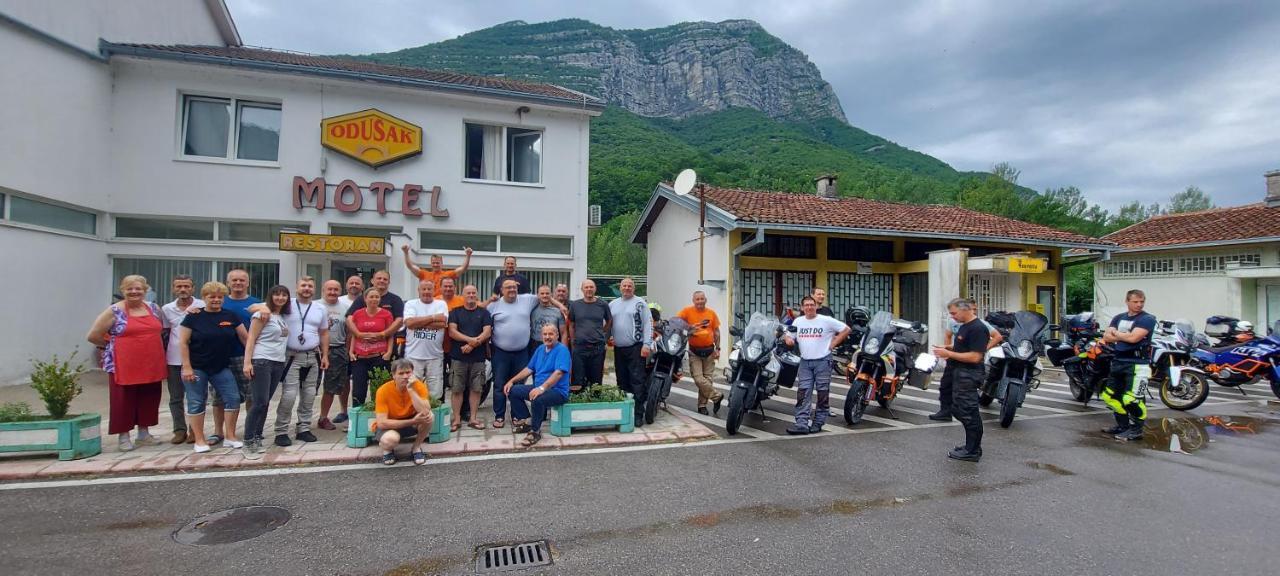 Motel And Restaurant Odusak Dreznjak Buitenkant foto
