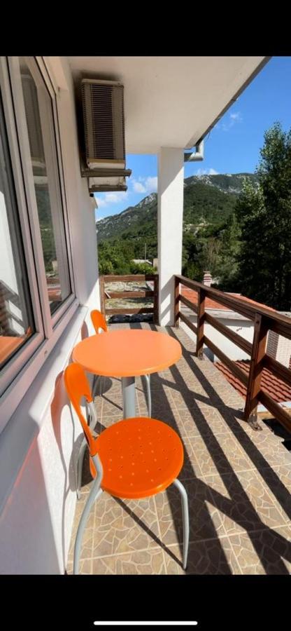 Motel And Restaurant Odusak Dreznjak Buitenkant foto