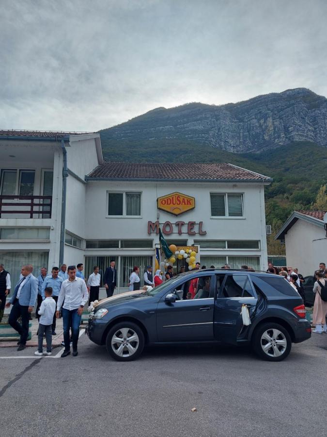 Motel And Restaurant Odusak Dreznjak Buitenkant foto